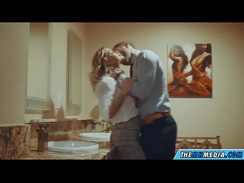 ❤️ ໃນເວລາທີ່ຜິວເນື້ອສີຂາວ busty seduces ທ່ານຢູ່ໃນຫ້ອງນ້ໍາສາທາລະນະ ❤️❌ ວິດີໂອເພັນ ຢູ່ຄອມ lo.bestsexporno.ru ️❤
